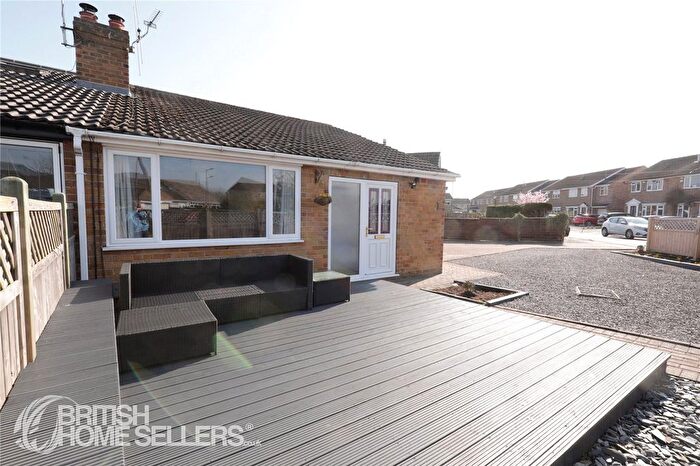 2 Bedroom Bungalow For Sale In Helmsley Grove, Wigginton, York, North Yorkshire, YO32
