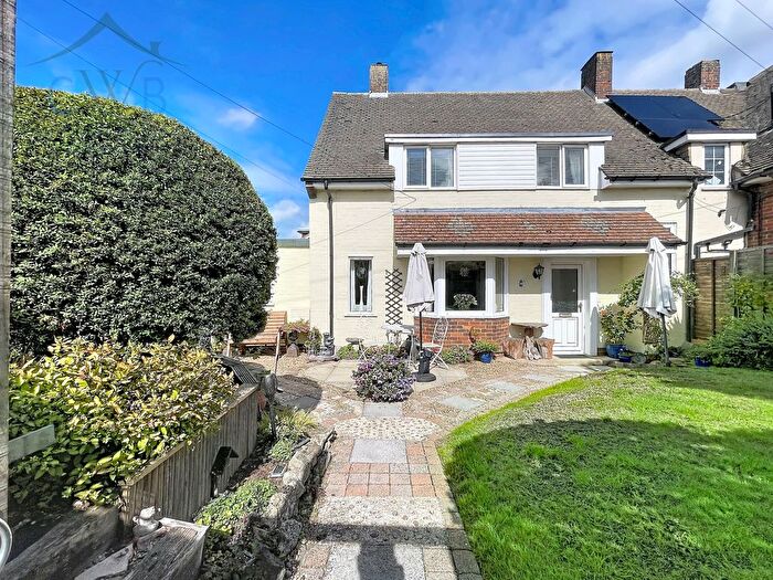 4 Bedroom Terraced House For Sale In Covey Hall Road, Snodland, ME6