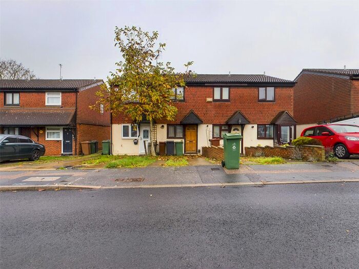 2 Bedroom Detached House To Rent In Mapleton Road, London, E4