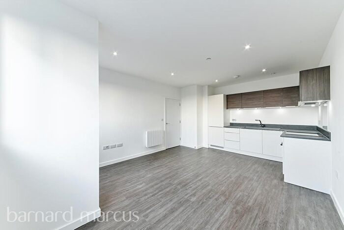 1 Bedroom Flat To Rent In High Road, Whetstone, N20