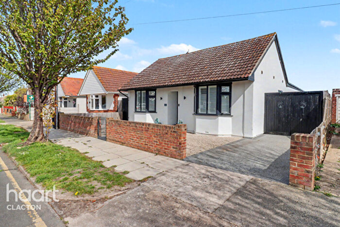 4 Bedroom Detached Bungalow For Sale In Fernwood Avenue, Clacton-On-Sea, CO15
