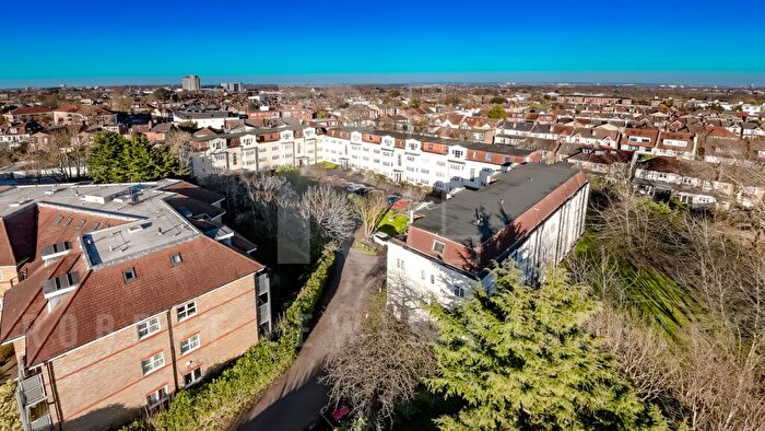 1 Bedroom Flat To Rent In Etchingham Park Road, London, N3