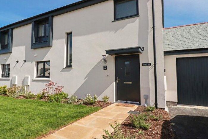 3 Bedroom Property To Rent In Higher Butter Cove Close, Wadebridge, PL27