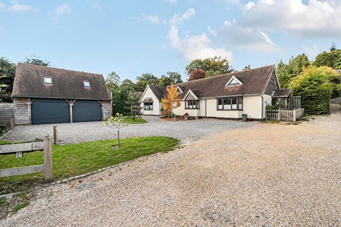 5 Bedroom Detached House For Sale In Wash Water, Berkshire, RG20