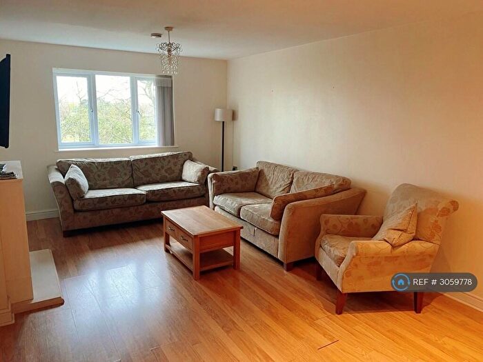 2 Bedroom Flat To Rent In Beaver Close, Morden, SM4