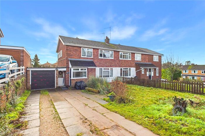 3 Bedroom Semi Detached House For Sale In Wilton Close, Desborough, Kettering, Northamptonshire, NN14