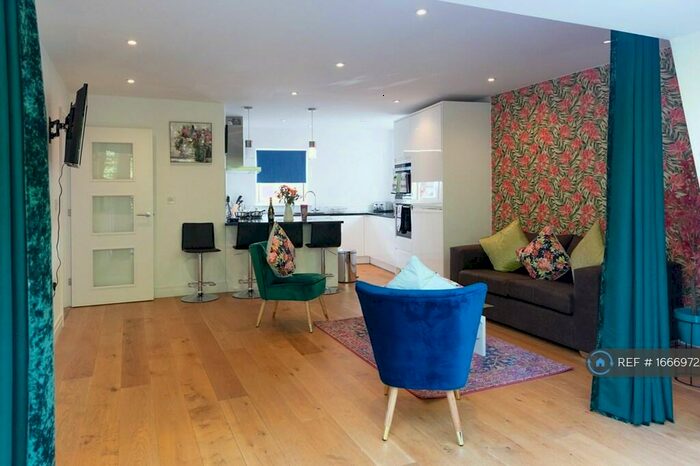 2 Bedroom Penthouse To Rent In Regents Terrace, Cambridge, CB2