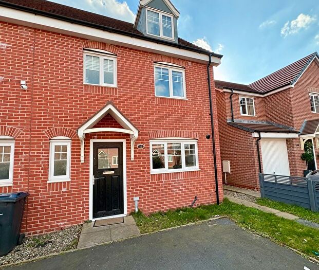 4 Bedroom Semi-Detached House To Rent In Eaton Road, Birmingham, B11