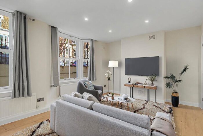 2 Bedroom Apartment To Rent In Balmore Street, London, N19