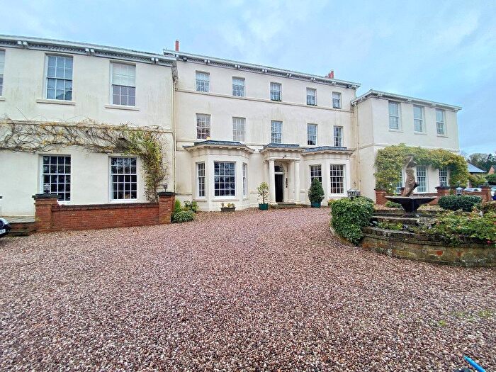 2 Bedroom Apartment For Sale In Hall Park, Swanland, North Ferriby, HU14