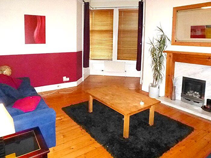 2 Bedroom Flat To Rent In Hermitage Park, Edinburgh, EH6