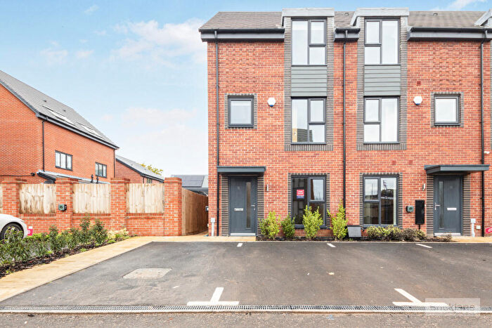 4 Bedroom House To Rent In Tatterpool Close, Shirley, Solihull, B90