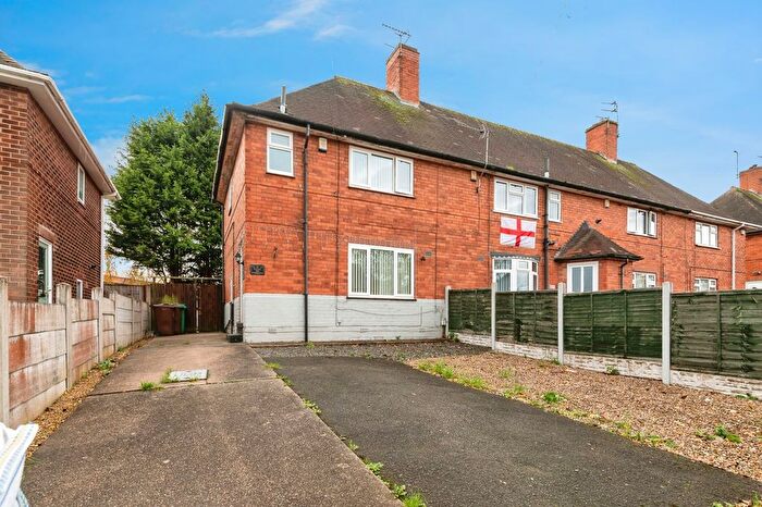 3 Bedroom Semi Detached House For Sale In Beechdale Road, Nottingham, Nottinghamshire, NG8