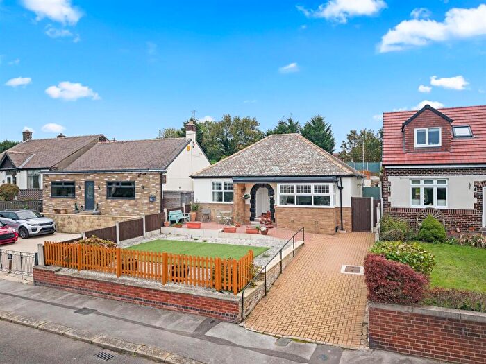 2 Bedroom Detached Bungalow For Sale In Newbridge Lane, Old Whittington, Chesterfield, S41