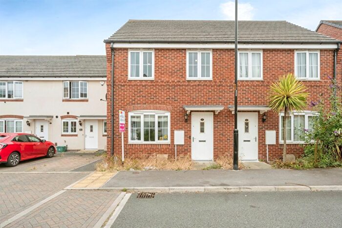 3 Bedroom Semi Detached House For Sale In South Street, Hyde Park, Doncaster, DN4