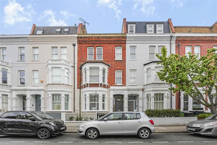 3 Bedroom Flat For Sale In Oxberry Avenue, Parsons Green, SW6