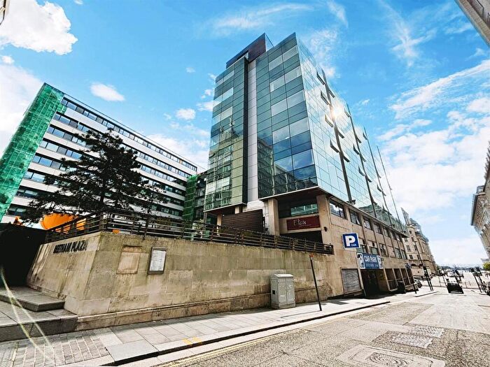 2 Bedroom Apartment For Sale In Beetham Plaza, The Strand. Liverpool, L2