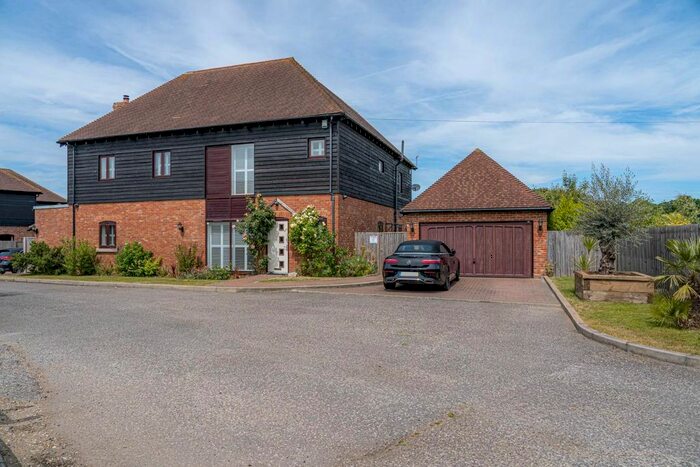 4 Bedroom Detached House For Sale In Farthings Wood Rise, Sturry, Canterbury, CT3