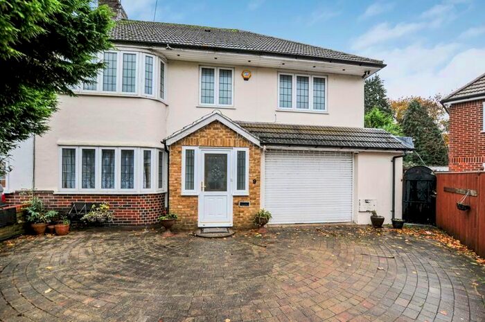 6 Bedroom Semi-Detached House To Rent In Bouverie Way, Langley, Slough, SL3