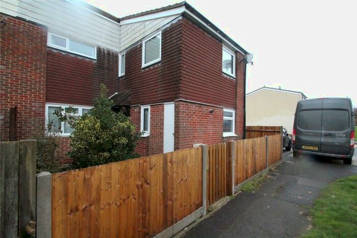3 Bedroom End Of Terrace House To Rent In Lundy Close, Basingstoke, Hampshire, RG24