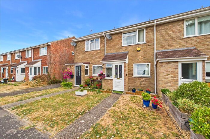 2 Bedroom Terraced House For Sale In Arundel Gardens, Basingstoke, Hampshire, RG23