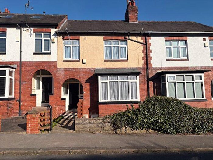 2 Bedroom Flat To Rent In Estcourt Avenue, Leeds, LS6