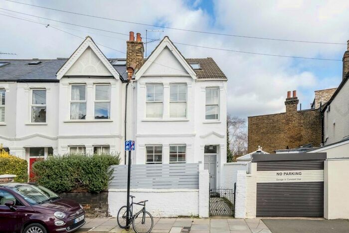 2 Bedroom Flat To Rent In Bollo Lane, London, W4