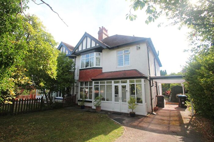 4 Bedroom Semi Detached House To Rent In Woodlands Drive, Harrogate, North Yorkshire, HG2