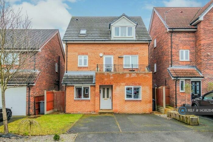 4 Bedroom Detached House To Rent In Haverhill Grove, Wombwell, Barnsley, S73