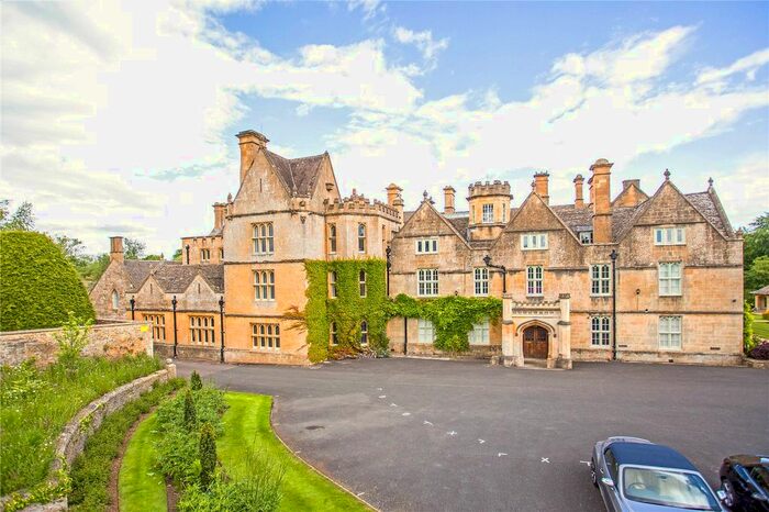 2 Bedroom Flat For Sale In Brockhampton Park, Brockhampton, Cheltenham, Gloucestershire, GL54
