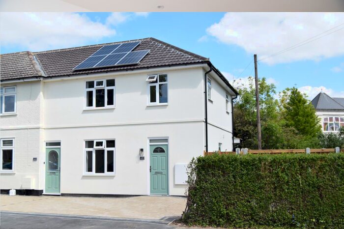 1 Bedroom Maisonette To Rent In Corporation Road, Chelmsford, Essex, CM1