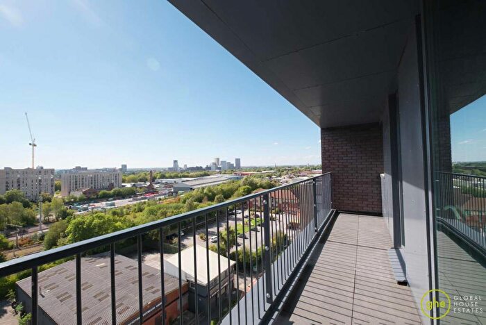 2 Bedroom Flat To Rent In The Landmark, Salford, Manchester, M5