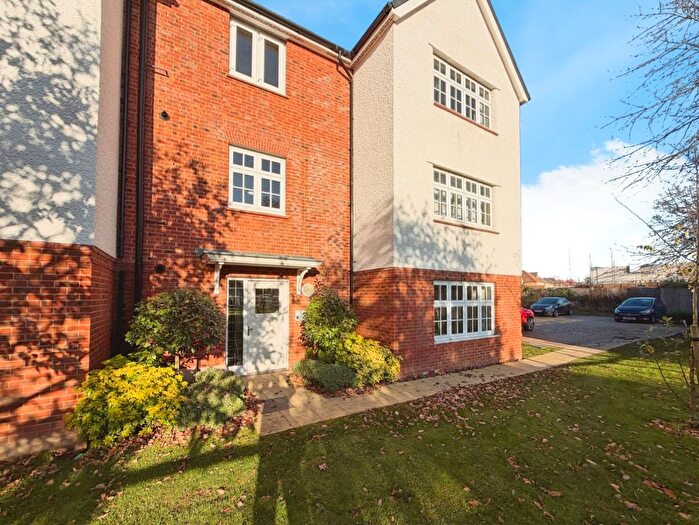 2 Bedroom Flat To Rent In Broadclough Way, Maidstone, Kent, ME17