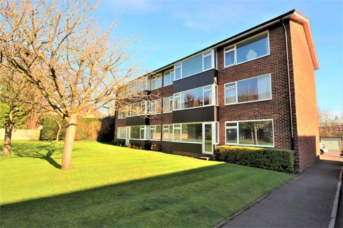 2 Bedroom Ground Flat To Rent In St. Margarets, London Road, Guildford, Surrey, GU1