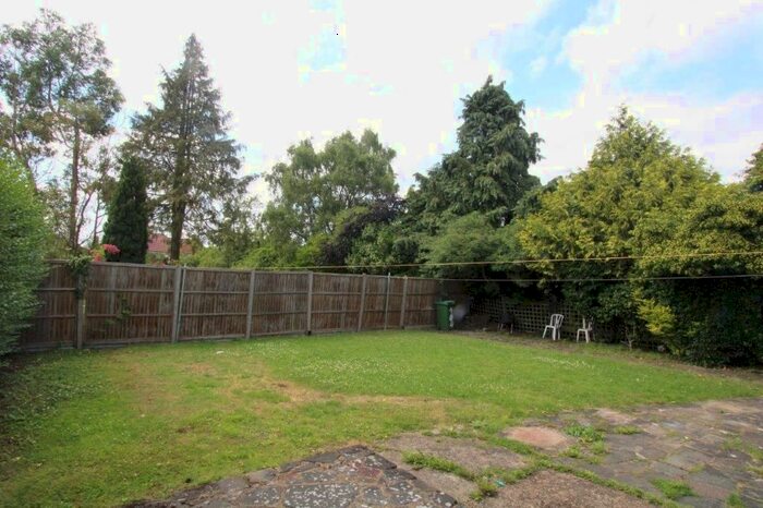 1 Bedroom Flat To Rent In Colindeep Lane, Hendon, NW4