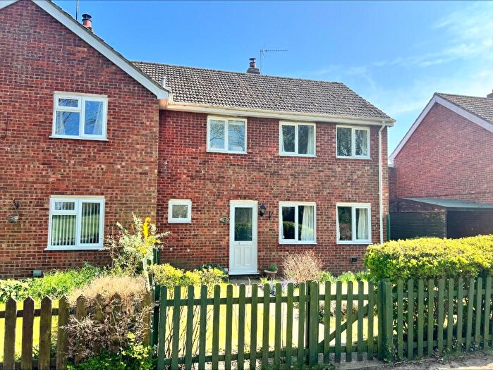 3 Bedroom Semi-Detached House For Sale In Grange Lane, Barton Mills, IP28