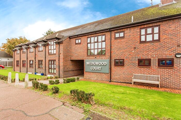 1 Bedroom Flat For Sale In Wedgwood Way, Rochford, Essex, SS4