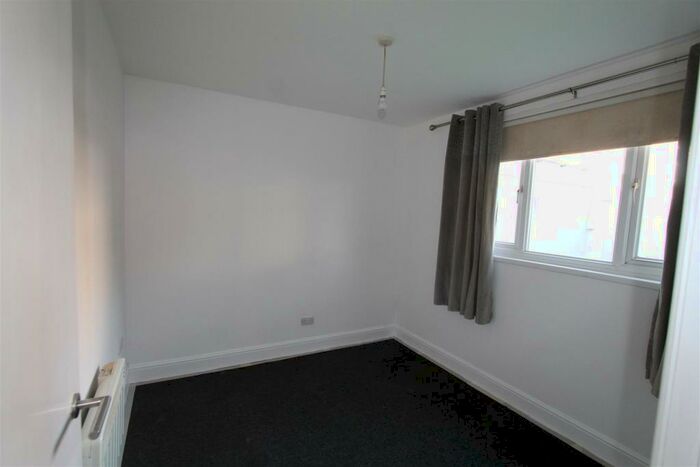 2 Bedroom Detached Bungalow To Rent In Greenvale Road, Eltham, SE9