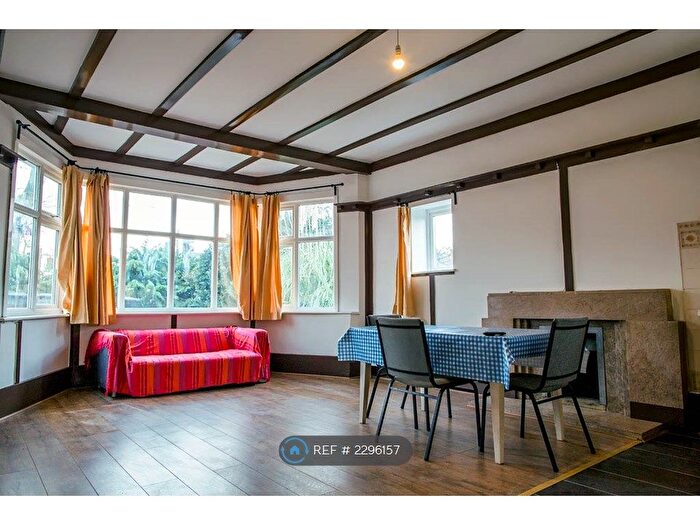 1 Bedroom Flat To Rent In Willesden Green, London, NW6