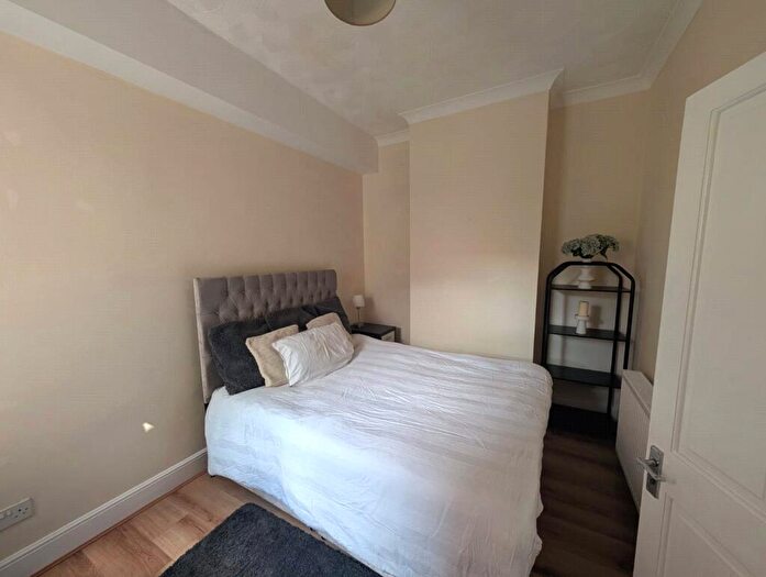 1 Bedroom Property To Rent In Hudson Road, Southsea, Hampshire, PO5
