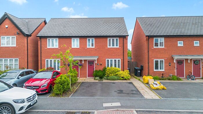 3 Bedroom Semi-Detached House For Sale In Witton Lake, Great Sankey, WA5