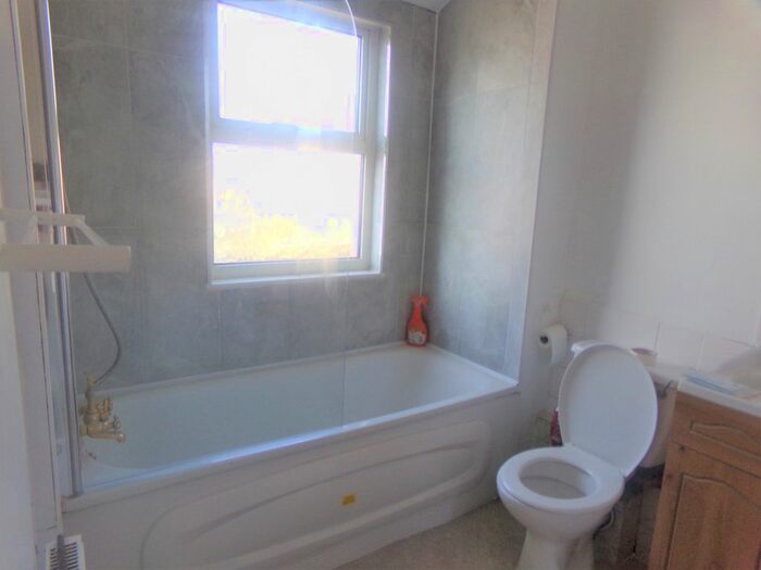 3 Bedroom Terraced House To Rent In Blegborough Road, London, SW16