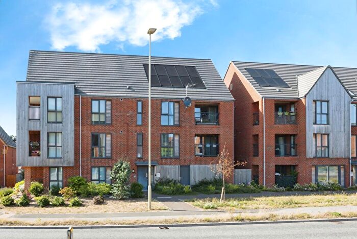 2 Bedroom Flat For Sale In Louisburg Avenue, Bordon, Hampshire, GU35
