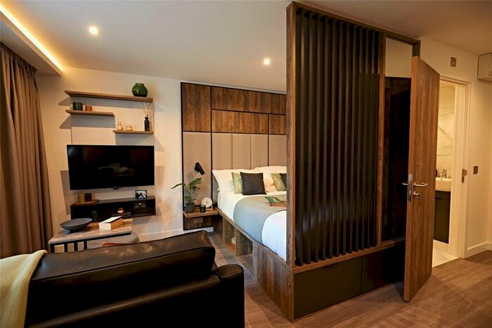 Studio To Rent In Wade Lane, Leeds, LS2