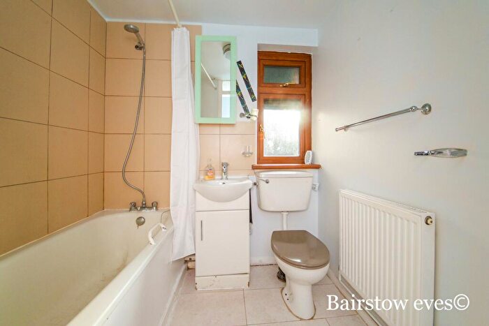 1 Bedroom Flat To Rent In Lennox Road, Walthamstow, E17