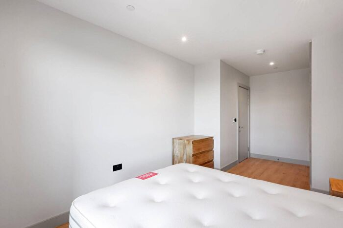 1 Bedroom Flat To Rent In The Draper, Colindale, London, NW9