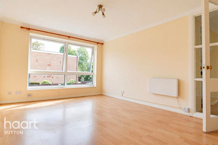 2 Bedroom Flat To Rent In Upton Dene, Sutton, SM2