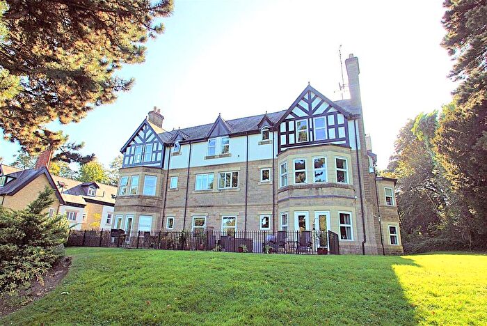 2 Bedroom Flat To Rent In Park Avenue, Roundhay, Leeds, LS8