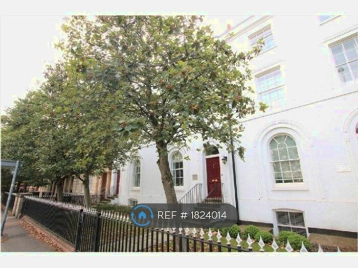 2 Bedroom Flat To Rent In London Road, Reading, RG1