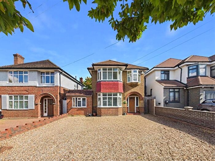 4 Bedroom Detached House For Sale In The Ridgeway, Ruislip, HA4